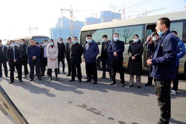 荆河街道召开重点工作重点项目暨路域环境项