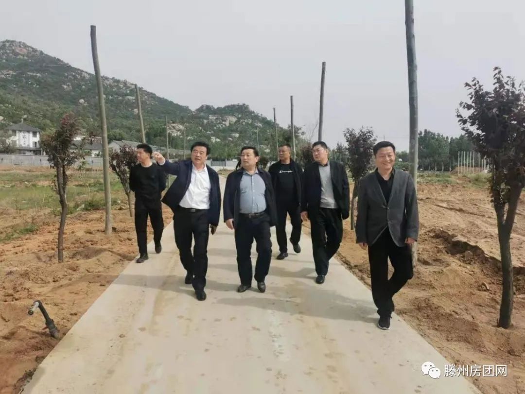 市国有资产监管局领导到龙山生态动物园项目