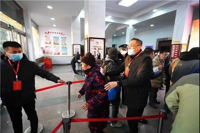 滕州这一区域改造项目举行房屋搬迁预验顺序号抽签仪式(图3)