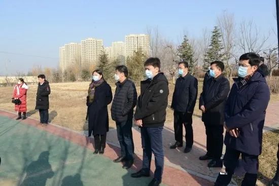 国家园林城市整改工作检查组来滕复查(图2)