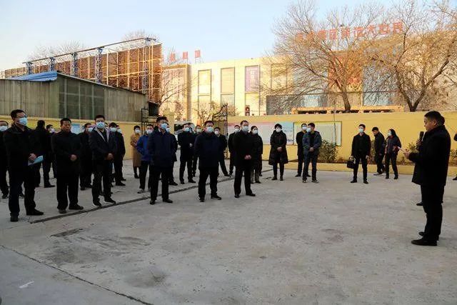 荆河街道召开重点工作重点项目暨路域环境项目观摩会(图1)